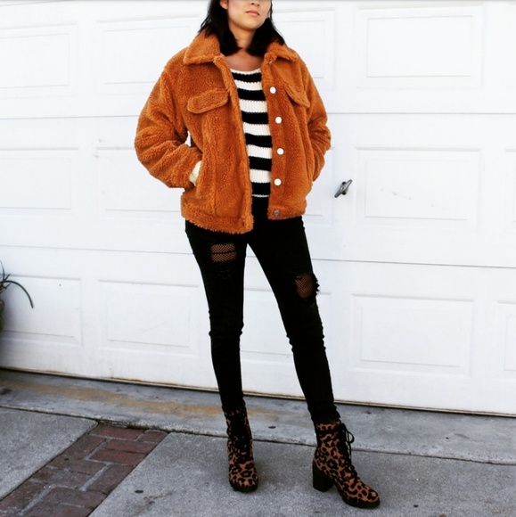 🚨//Pumpkin Patch Collection// Camel Teddy Jacket - Picture 7 of 8